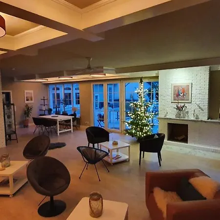 Hotel Strandhaus An Der Mosel