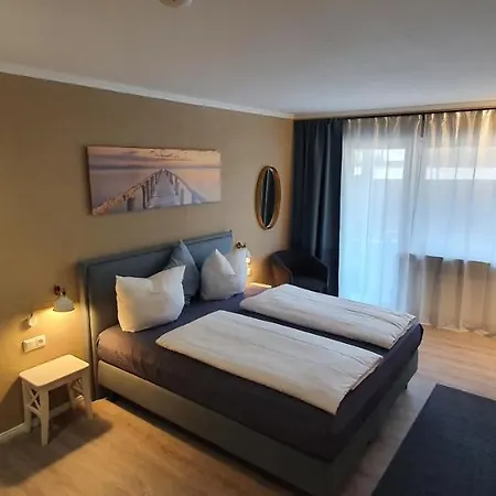 Strandhaus An Der Mosel Hotel