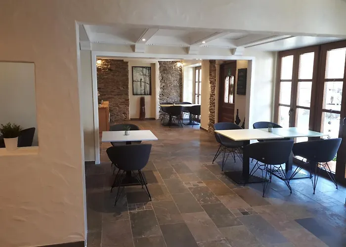 Hotel Strandhaus An Der Mosel